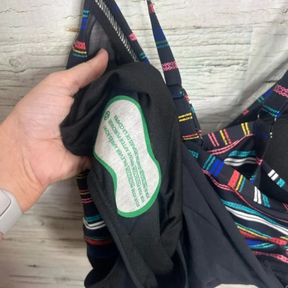 Beach couture swimsuit one piece black striped size 2x - Picture 9 of 9